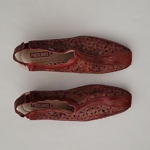 Pikolionos Spanish Design Leather Floral